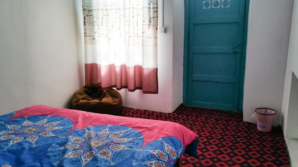 Dap Youth Hostel Turpan Экстерьер фото